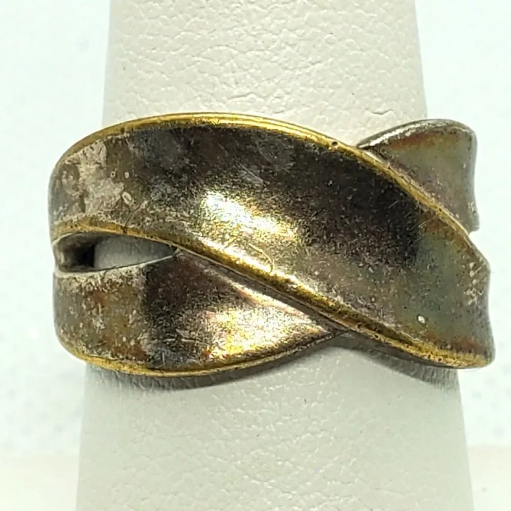 Premier Designs Silver & Gold Colored Ring (8)